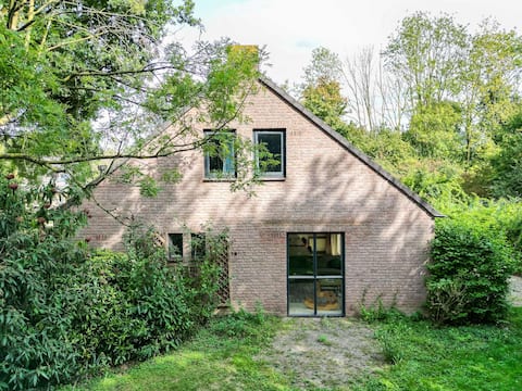 Top performing Airbnb: 12 - Persoons Family Bungalow in Ewijk