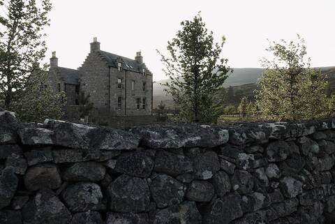 Gairnshiel lodge - Unique & exclusive lodge next t
