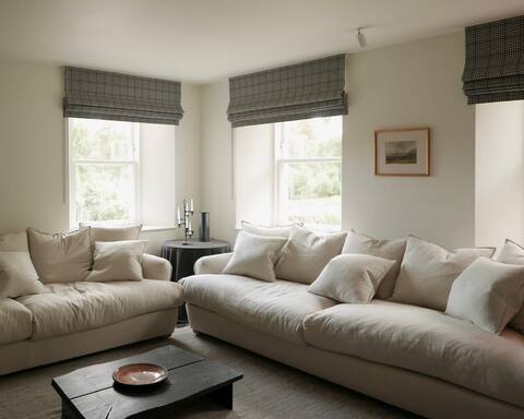 Huswell - Oldschool - Exclusive house surrounded b