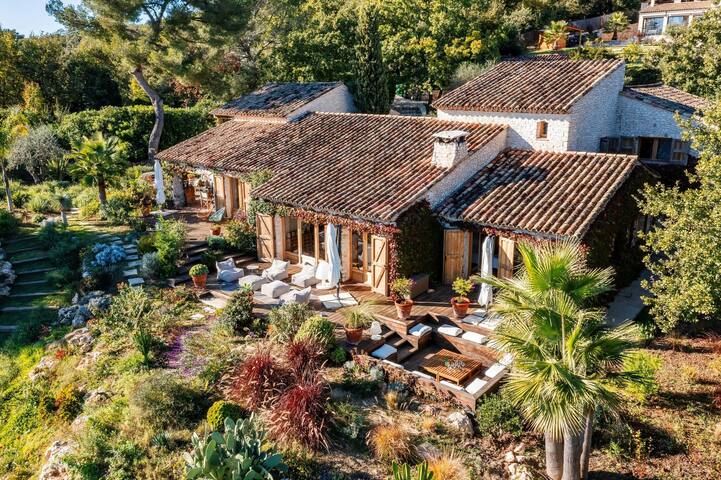 Homer Conciergerie managed Airbnb listing 2