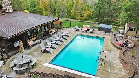 Private Cabin Retreat- Hot Tub | Pool | Game Room