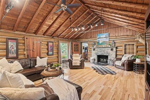 Cabin Retreat | Hot Tub | Pool | Game Room | FLX