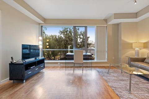 Successful Airbnb property: Comfortable 1BR w/ Kitchen & Work Setup in San Jose Downtown
