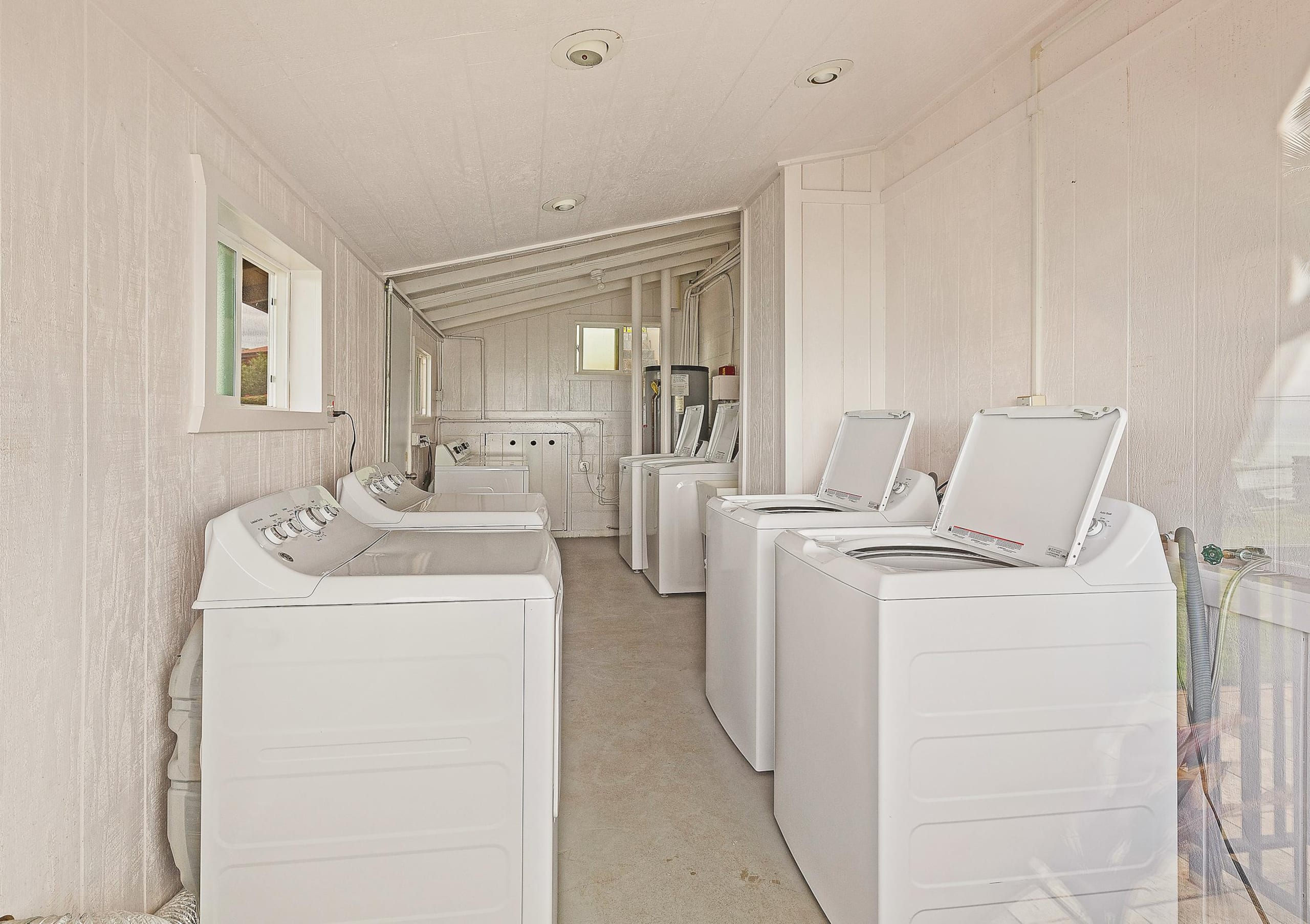Condo in Lahaina · ★4.96 · 1 bedroom · 2 beds · 1 bath - Image 29
