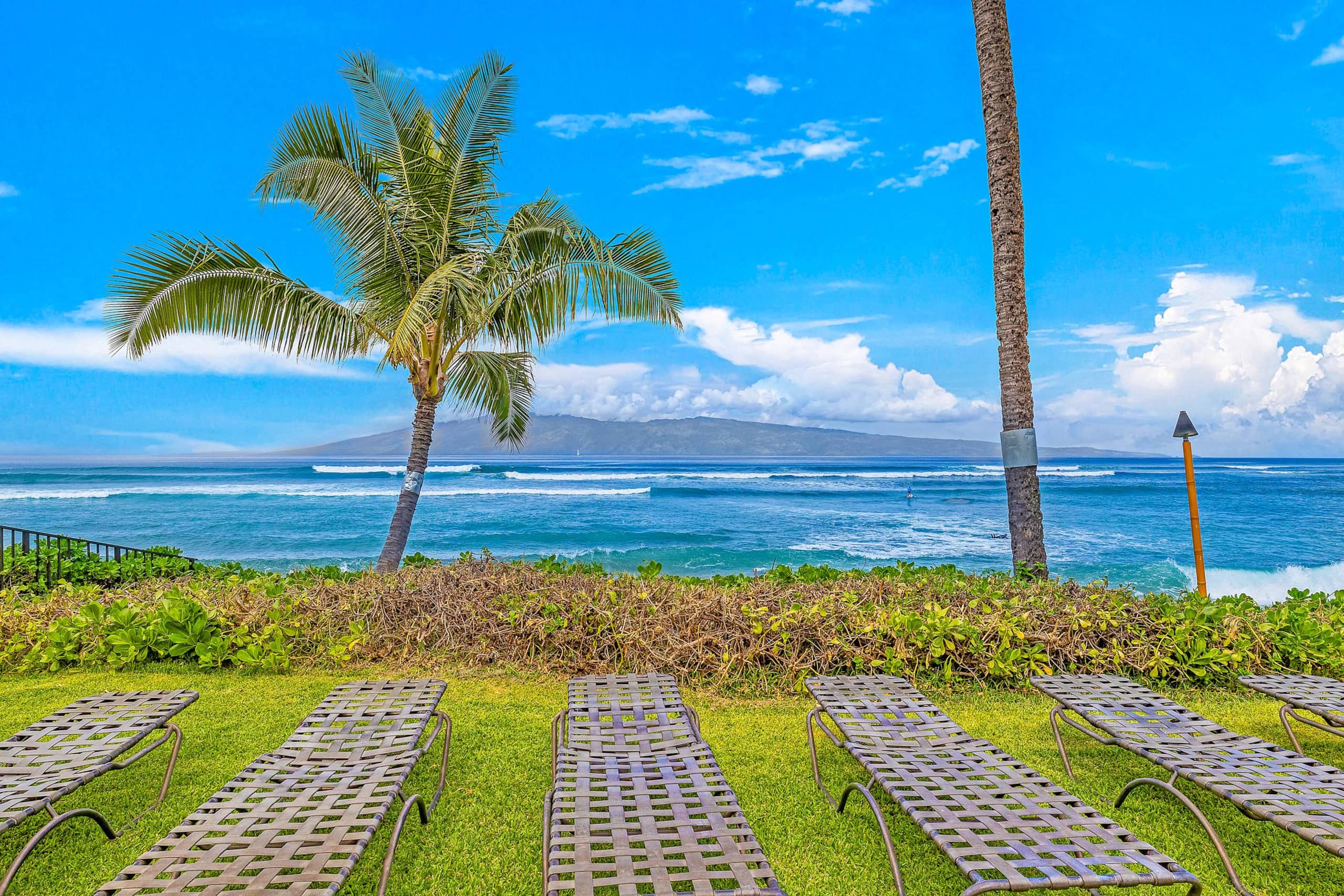 Condo in Lahaina · ★4.96 · 1 bedroom · 2 beds · 1 bath - Image 32