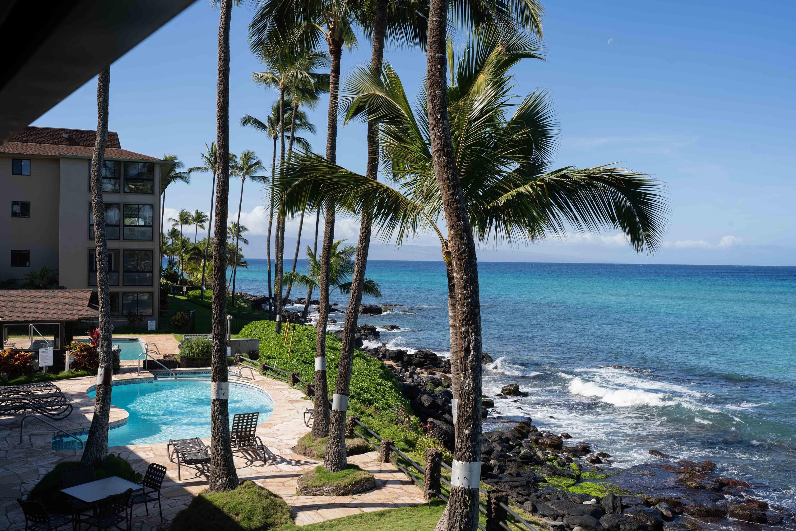 Condo in Lahaina · ★4.96 · 1 bedroom · 2 beds · 1 bath - Image 38