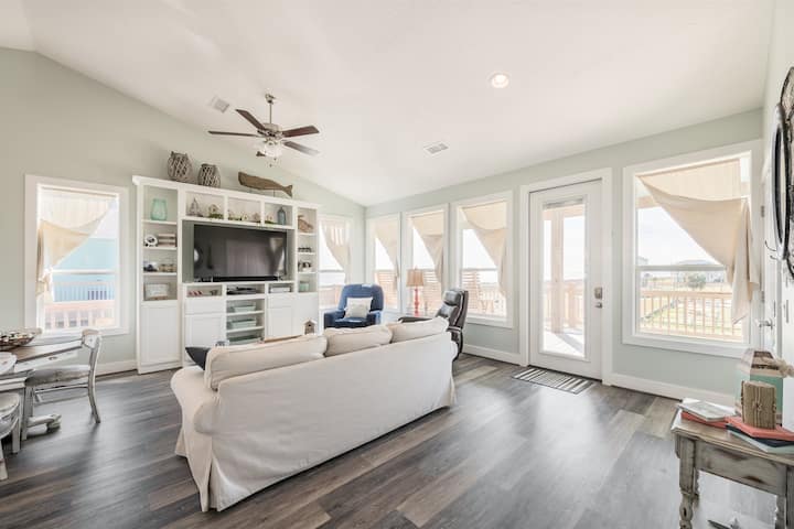 Stunning Oceanviews | Luxe | Dog Run | Tiki Bar - クリスタル・ビーチ, TX