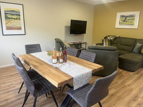 Yellow Bellefleur, holiday home in Saarschleifenland