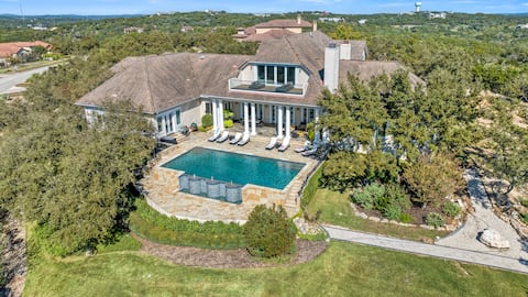 Fortaleza l Infinity Pool w/ Mountain View