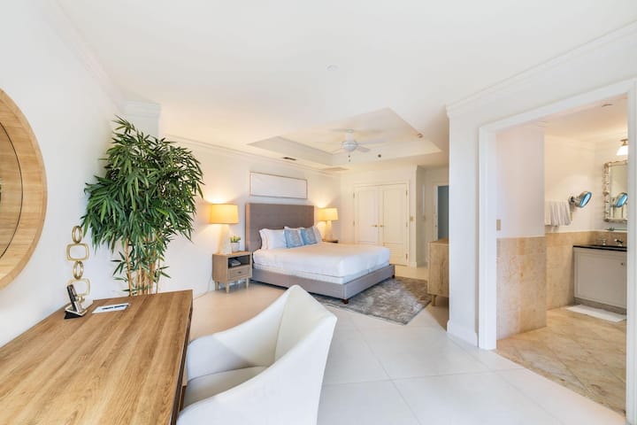 إطلالة غرفة النوم الرئيسية