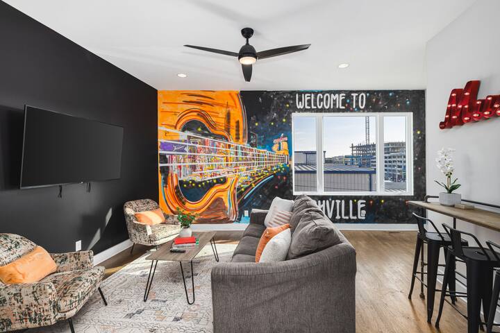 11 Beds, 4 Bedrm, 4 Baths w/ Rooftop Deck & Garage gallery image 2