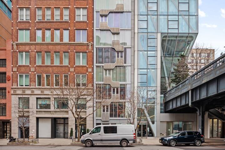 Highline Terrace by Rove Travel | 2BR Chelsea Apt gallery image 4