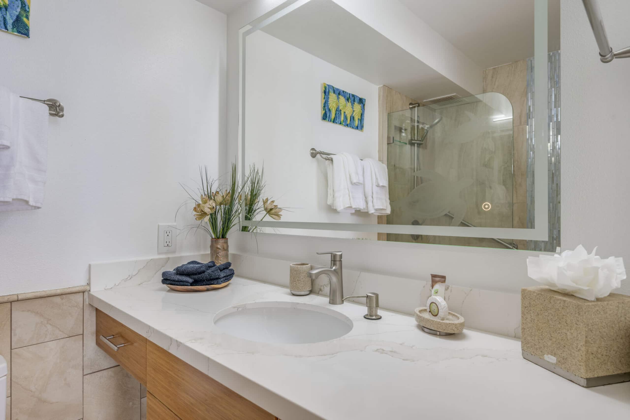 Condo in Kihei · ★4.88 · 2 bedrooms · 2 beds · 2 baths - Image 17
