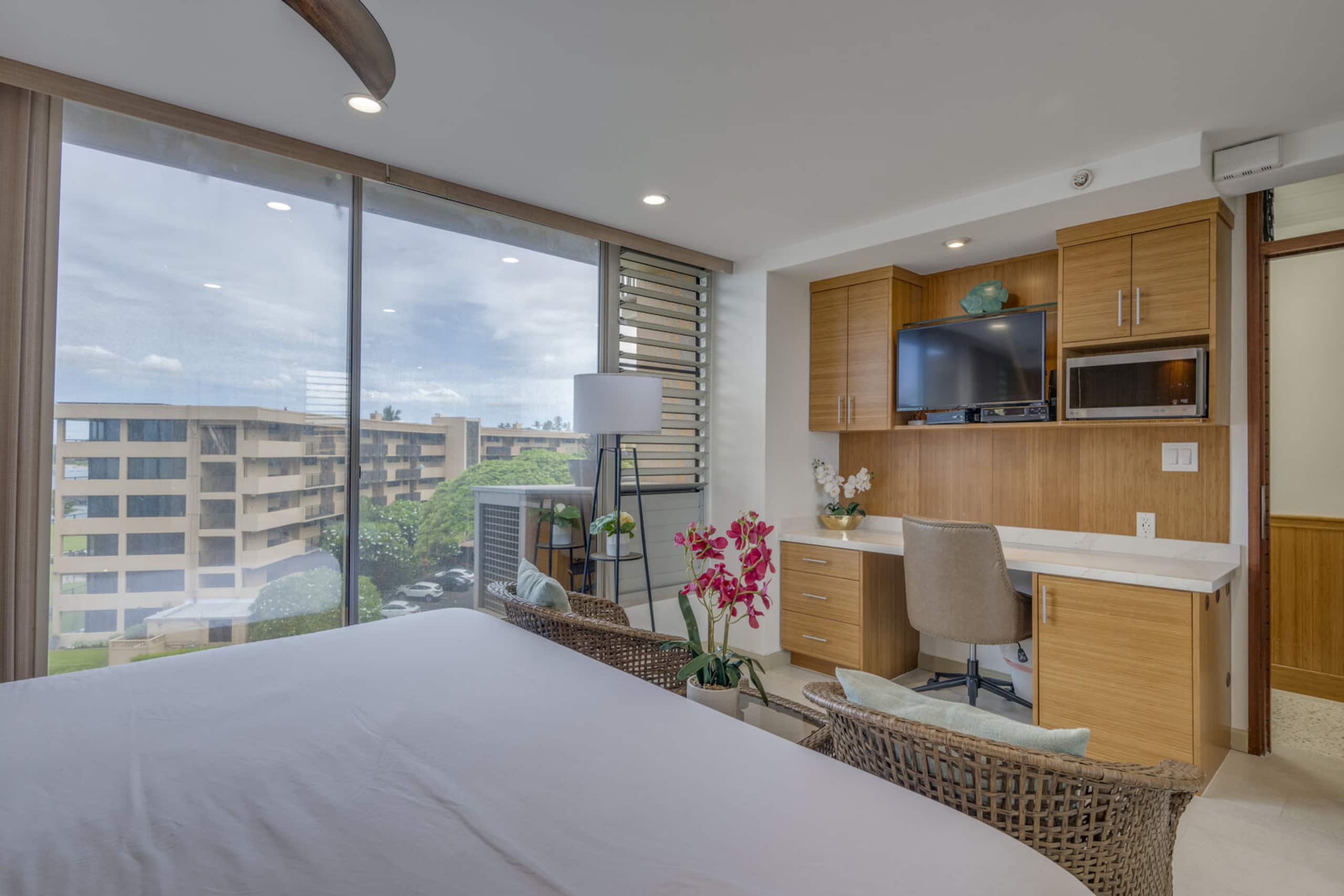 Condo in Kihei · ★4.88 · 2 bedrooms · 2 beds · 2 baths - Image 25