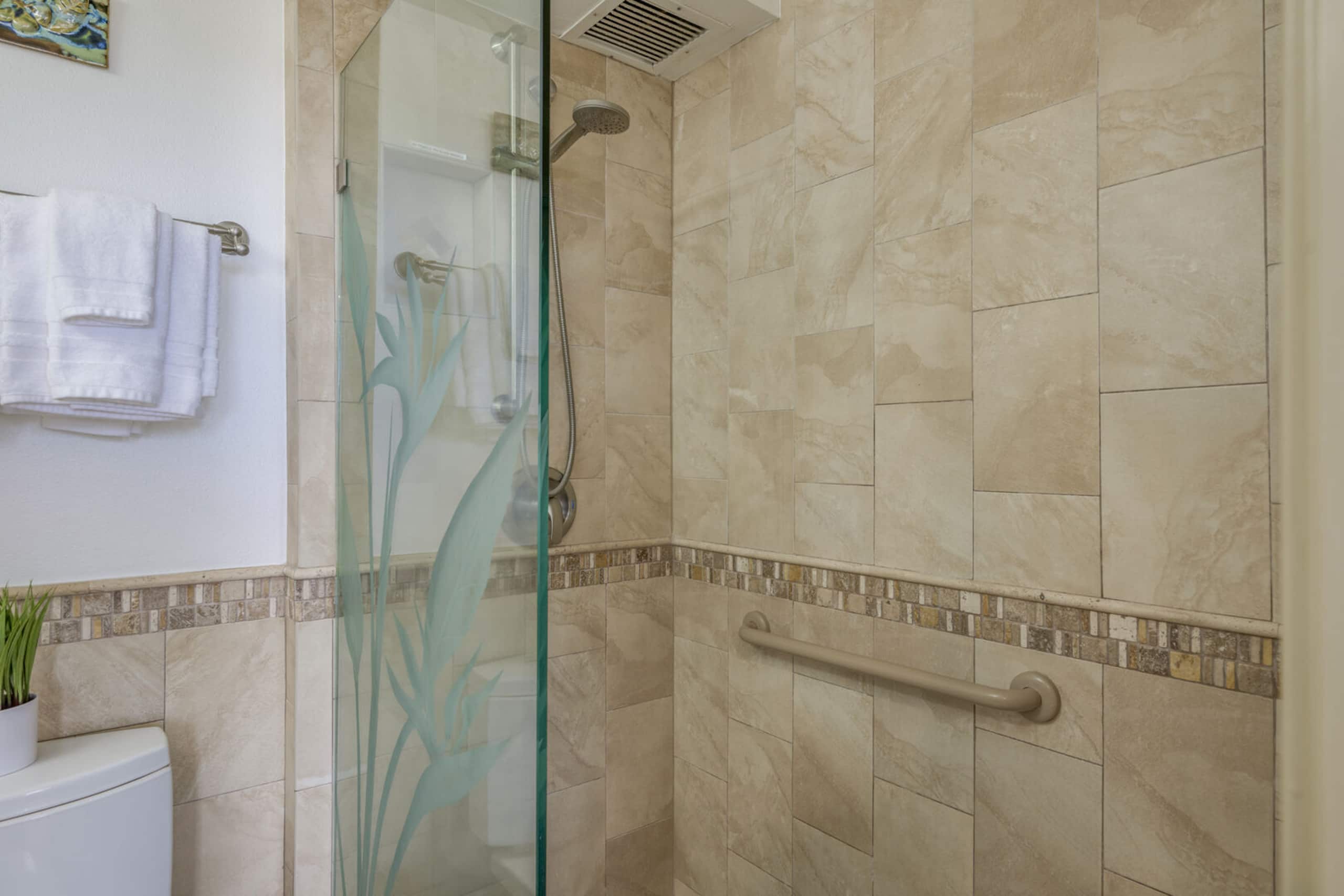 Condo in Kihei · ★4.88 · 2 bedrooms · 2 beds · 2 baths - Image 28