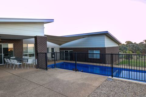 Cypress Hillside Wagga 4.5 acres with pool