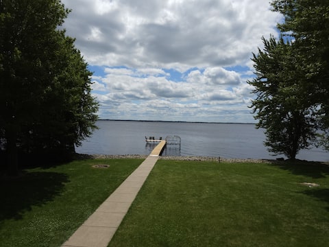 Stunning Lake Views! Sleeps 10!