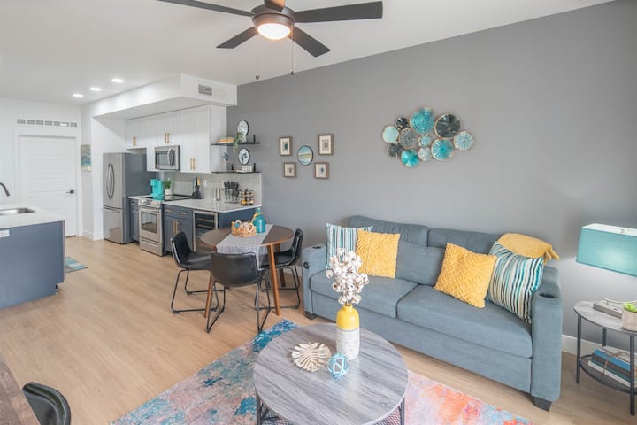 Warm Summer Vibes | Kierland Area | Pool & Hot Tub - Phoenix, AZ