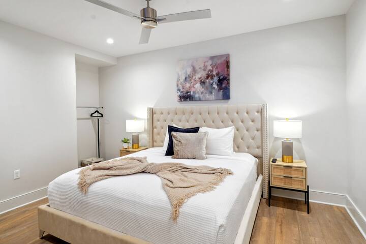 Downtown Space w/ Patio- Great for Saints Games! gallery image 5