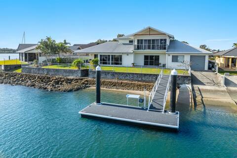 Jeffery River Retreat | Best Sunsets in Yamba