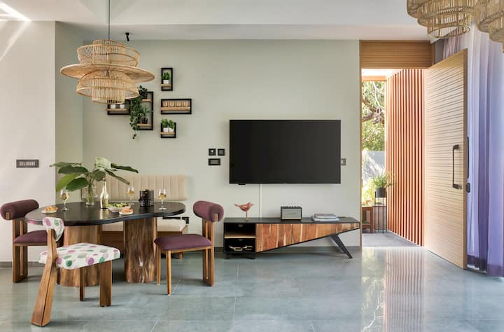 Living room image 2