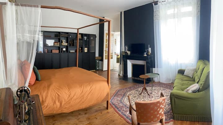 Romance Chez Sir Guillaume- Chez Mary Studio - Gannat