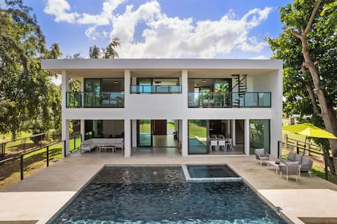 Salty Villa | Modern Beachfront Oasis
