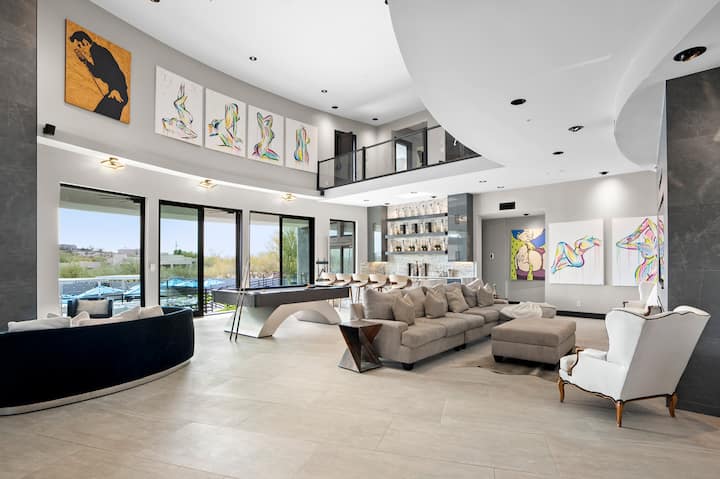 Дневна соба и бар