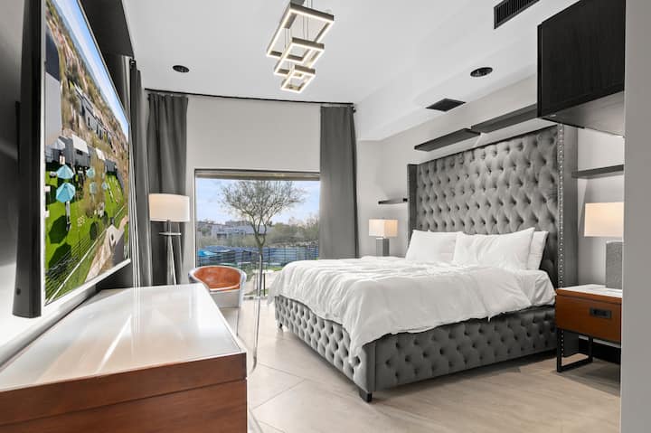 Спална соба 2, брачен кревет (широк 180 - 200 см), сопствена бања 2