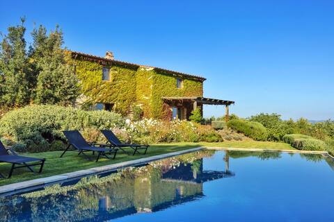 Rustic villa Santa Croce with panorama view