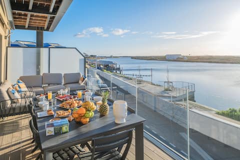 Naval 47 Majestic Orb and Sea View, 5 Stars