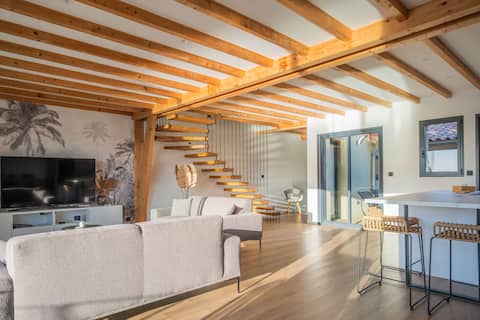 Airbnb performant: Naval 47 – Villa, Majestic Orb & Sea View, Hot Tub à Valras Plage