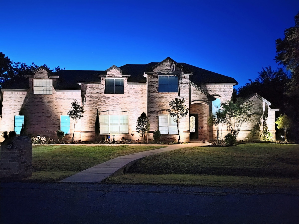 Lakeside Retreat Hot Tub, Game Room, Waterfront Houses for Rent in