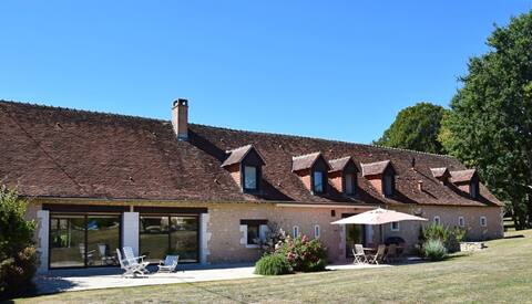 Les Essarts  pour 10+6 personnes sur 2 maisons