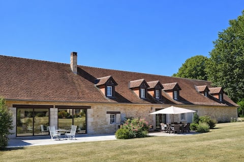 Les Essarts for 10+6 people in 2 houses