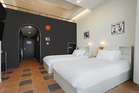 Twin Room with 2 Beds, Ideal for Friends