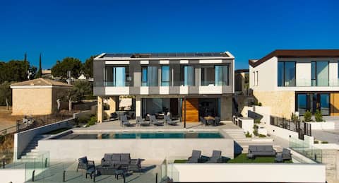 Villa Aperion with Panoramic Views