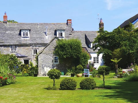 4 Bed in Corfe Castle (IC126)