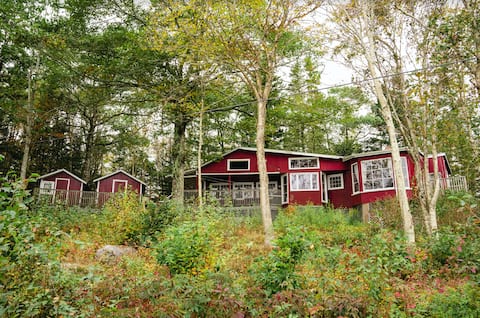 Beach Cottage - Oak Hollow