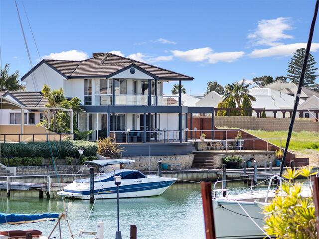 Cambria Island – Couples Retreat gallery image 5