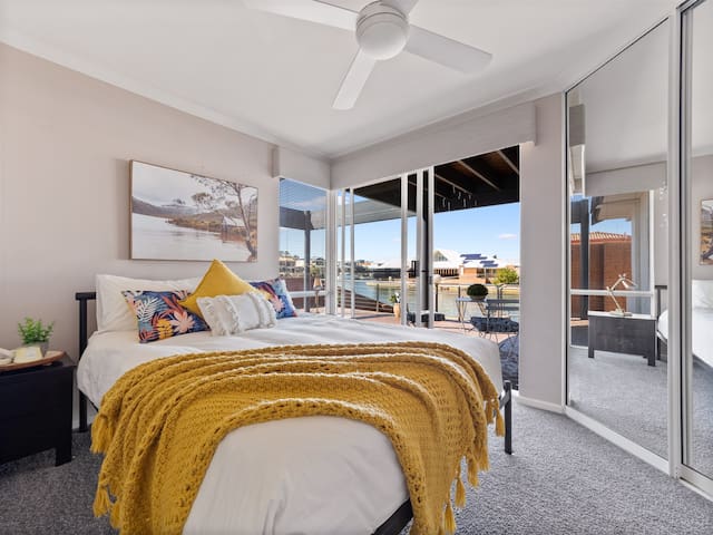 Cambria Island – Couples Retreat