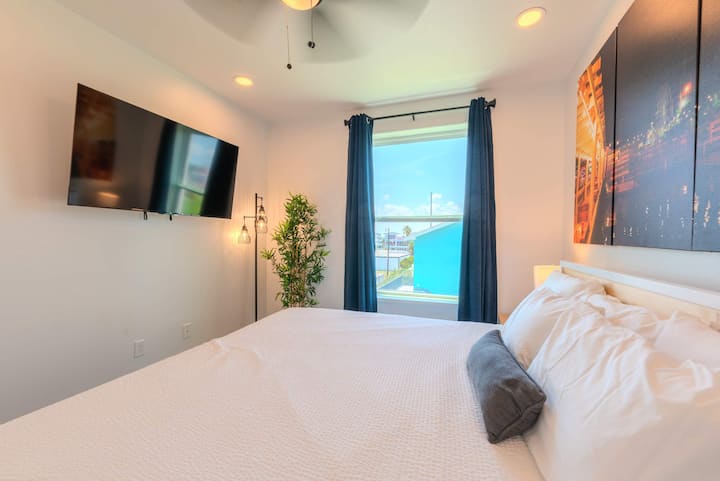 Fifth Bedroom