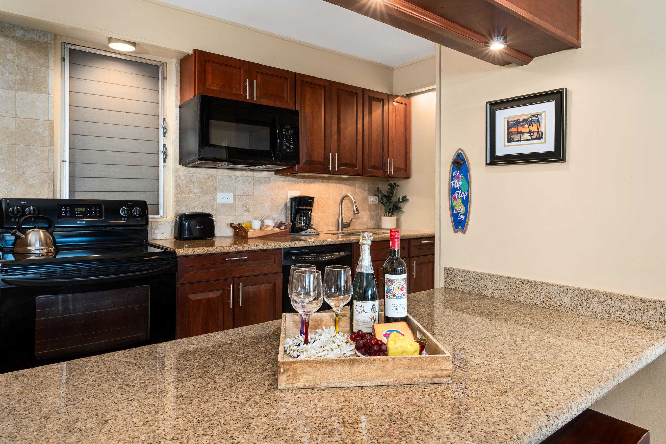 Condo in Lahaina · ★5.0 · 1 bedroom · 3 beds · 1 bath - Image 13