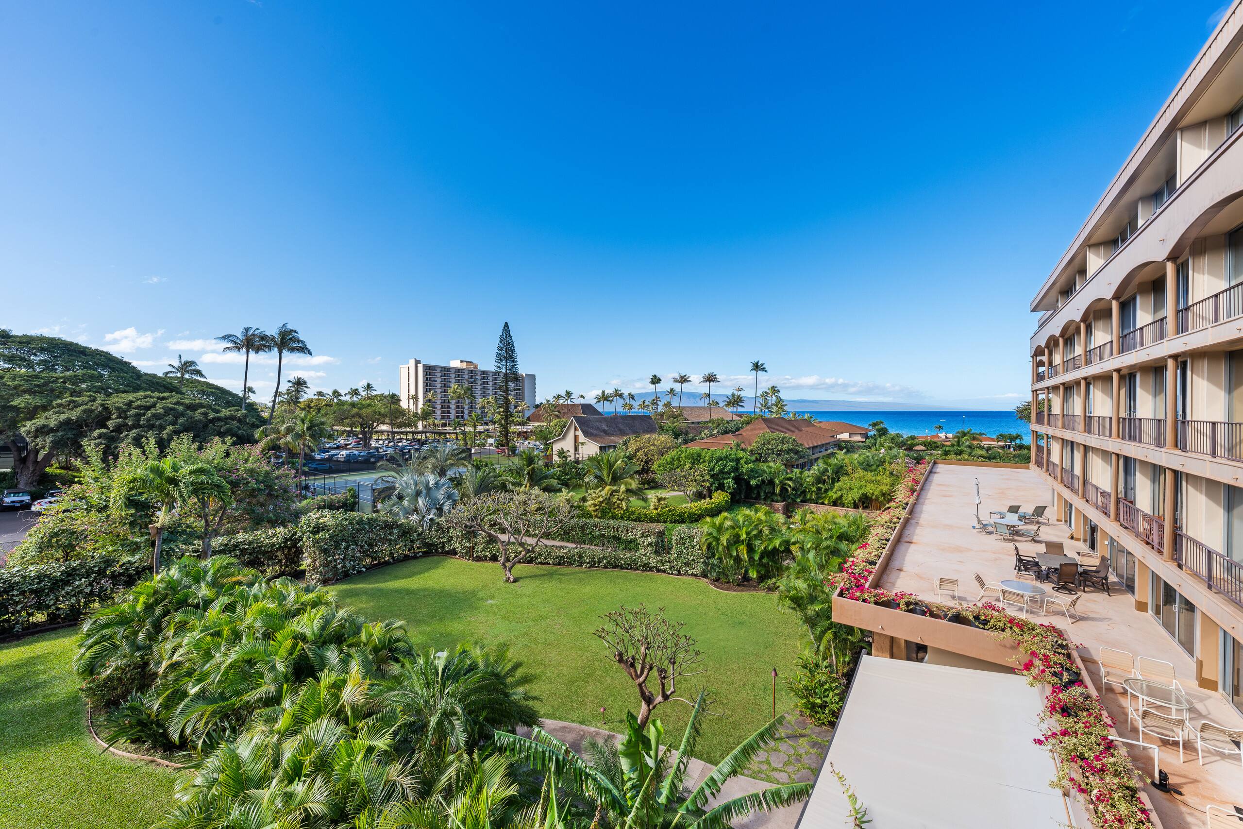 Condo in Lahaina · ★5.0 · 1 bedroom · 3 beds · 1 bath - Image 1