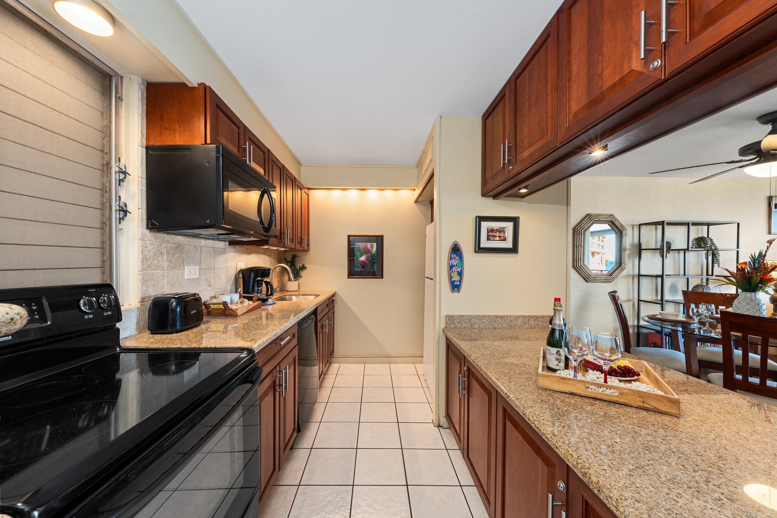 Condo in Lahaina · ★5.0 · 1 bedroom · 3 beds · 1 bath - Image 9