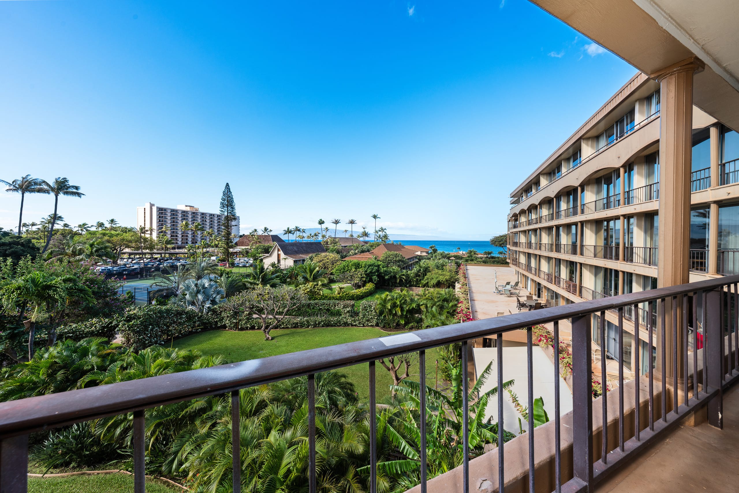 Condo in Lahaina · ★5.0 · 1 bedroom · 3 beds · 1 bath - Image 33
