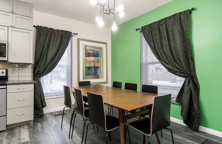 Housepitality – The Mint Julep House gallery image 2