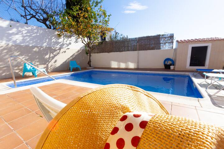 Heart of Costa Brava and 2.7 km’s to beach! gallery image 3