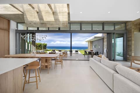 Breathtaking ocean view w/ heated infinity pool