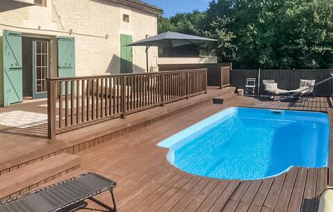 4 bedroom amazing home in Neuvic